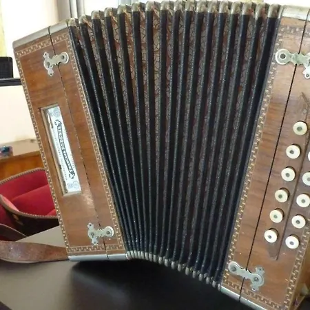 La Maison Des Musiciens Oda ve Kahvaltı Digosville